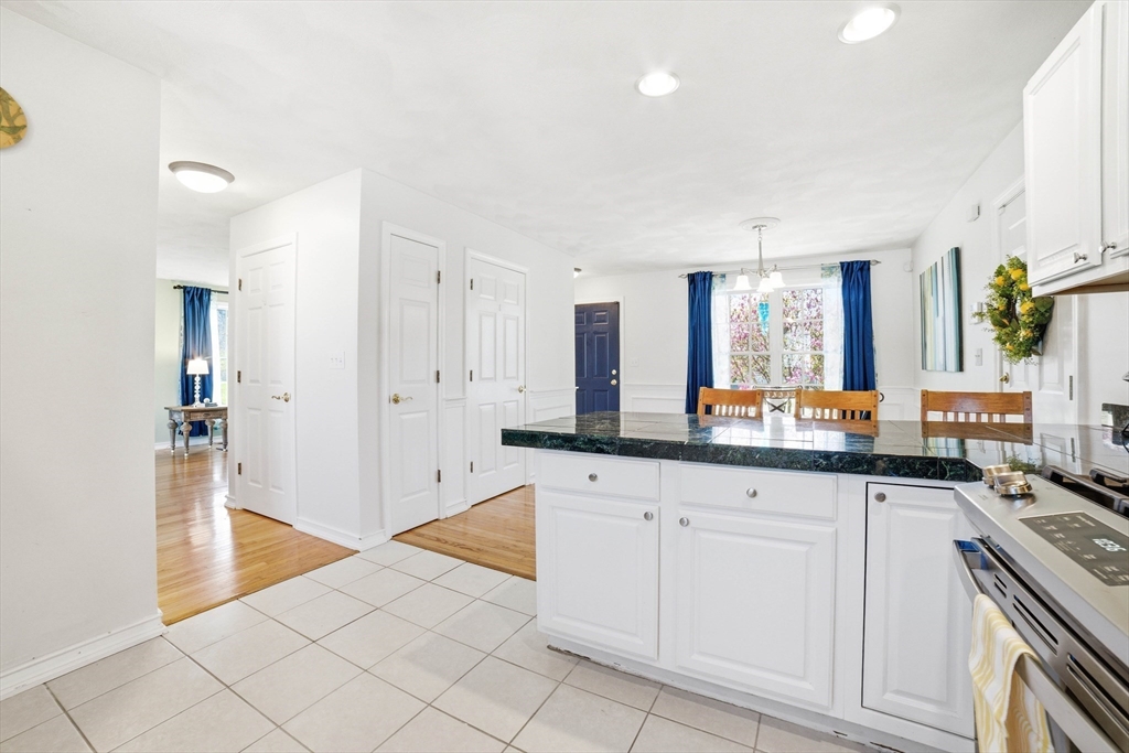 14 Wood Ln