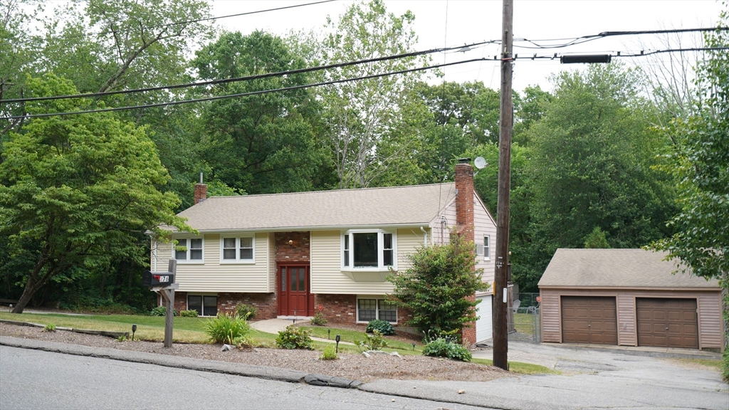 276 Newport Ave