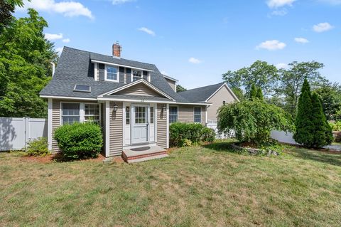 10 Scroxton Dr Billerica MA 01821