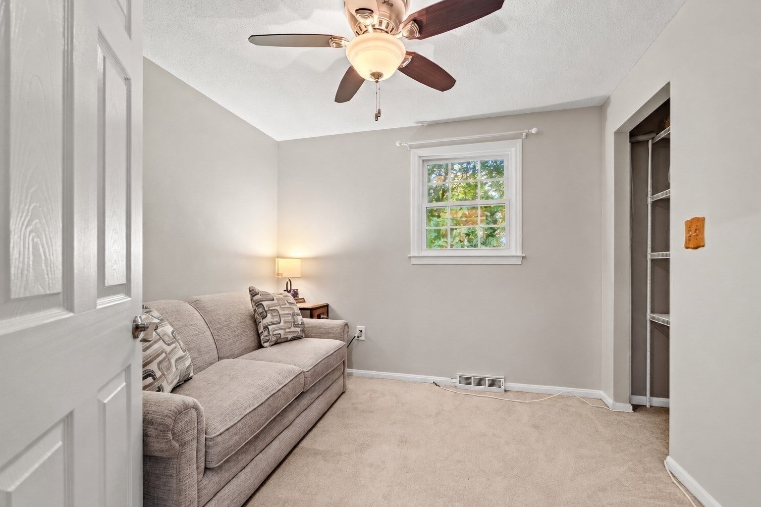 15 Sharyn Circle, Lowell, MA Photo #12