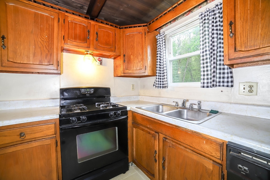 213 Nashua Rd