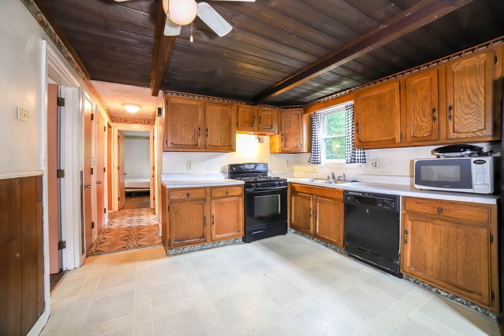 213 Nashua Rd