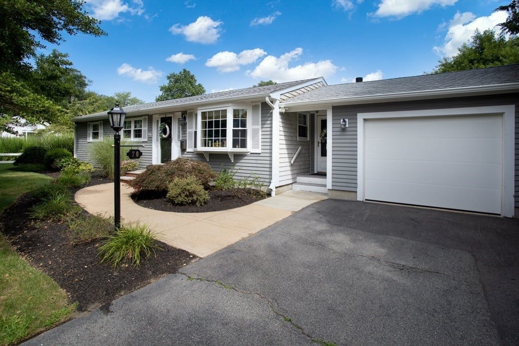 70 Longview Drive, Dartmouth, MA, 70 Longview Drive, Dartmouth, MA Photo #1
