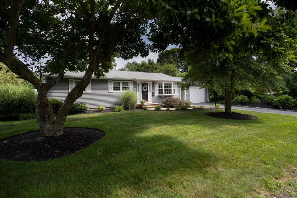 70 Longview Drive, Dartmouth, MA, 70 Longview Drive, Dartmouth, MA Photo #4