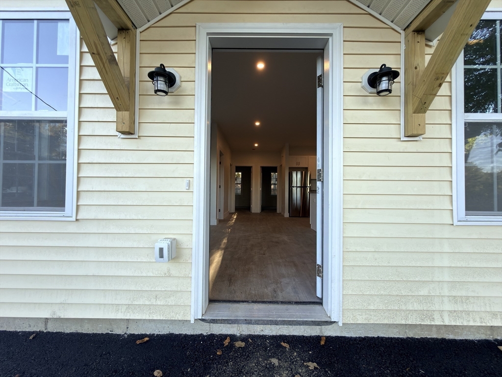 24 Creeper Hill Road R