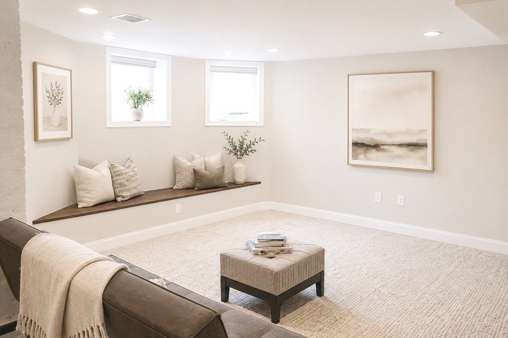 40 Evergreen Ave #one, Somerville, MA Photo #11