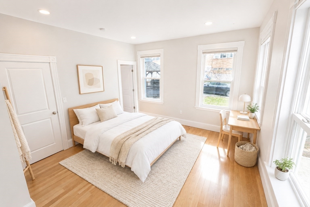 40 Evergreen Ave #one, Somerville, MA Photo #4
