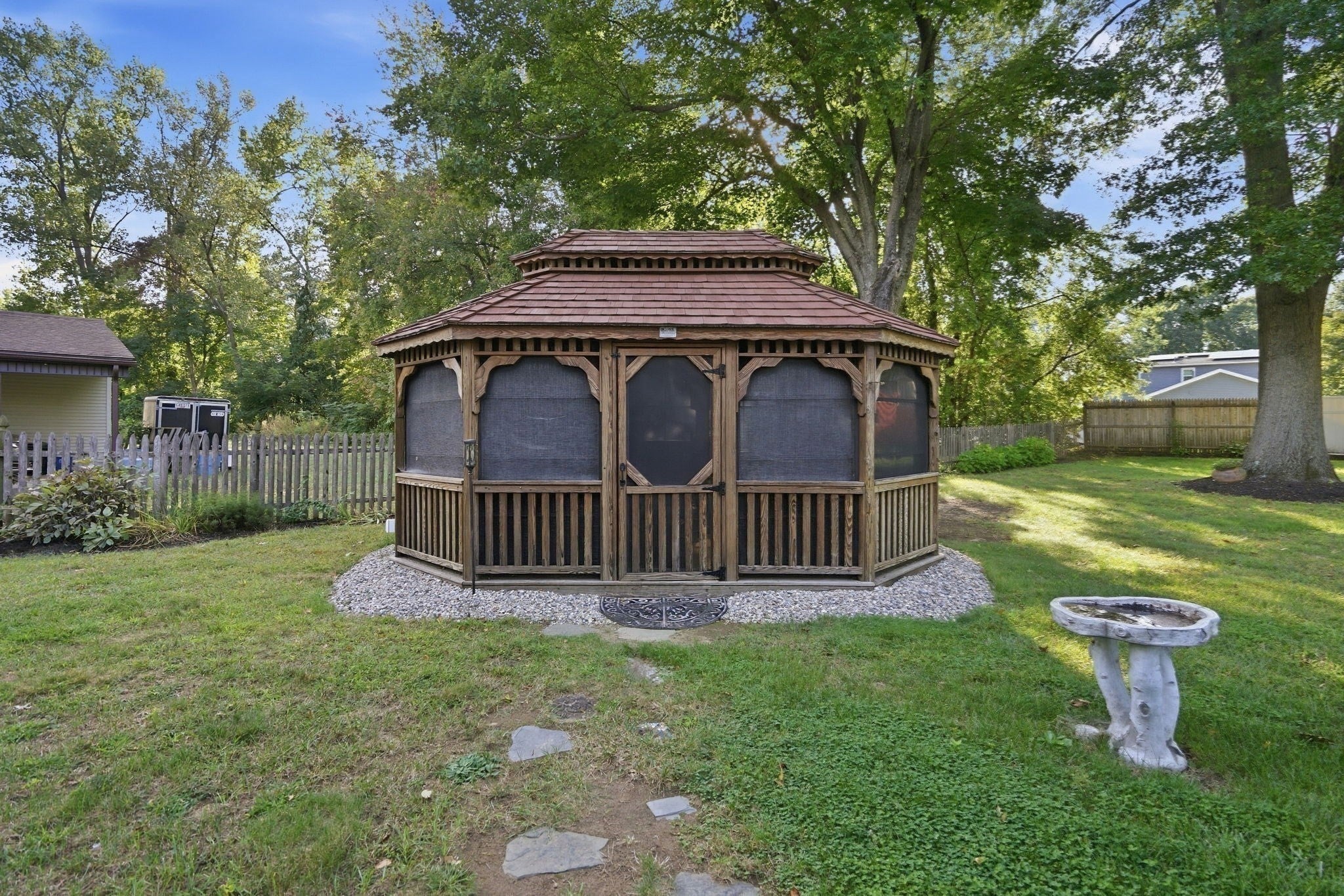 46 Country Rd, Agawam, MA Photo #32