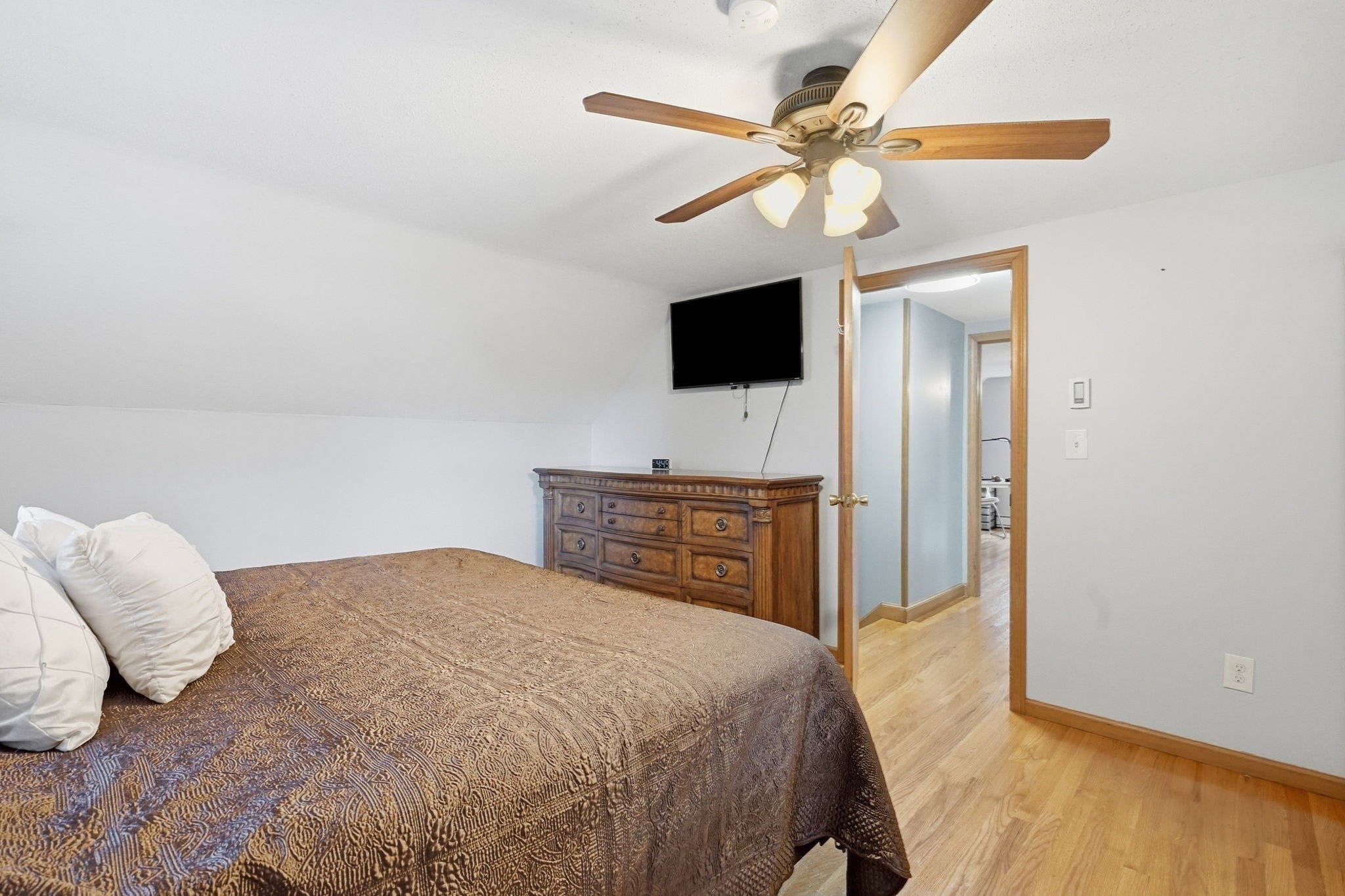 46 Country Rd, Agawam, MA Photo #19