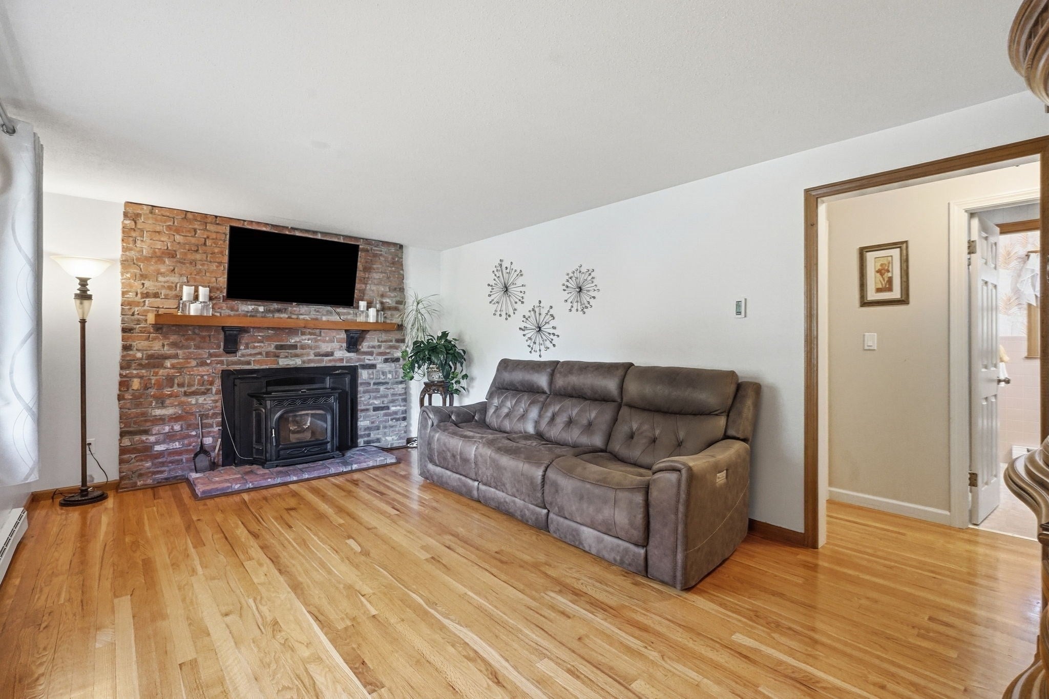 46 Country Rd, Agawam, MA Photo #16