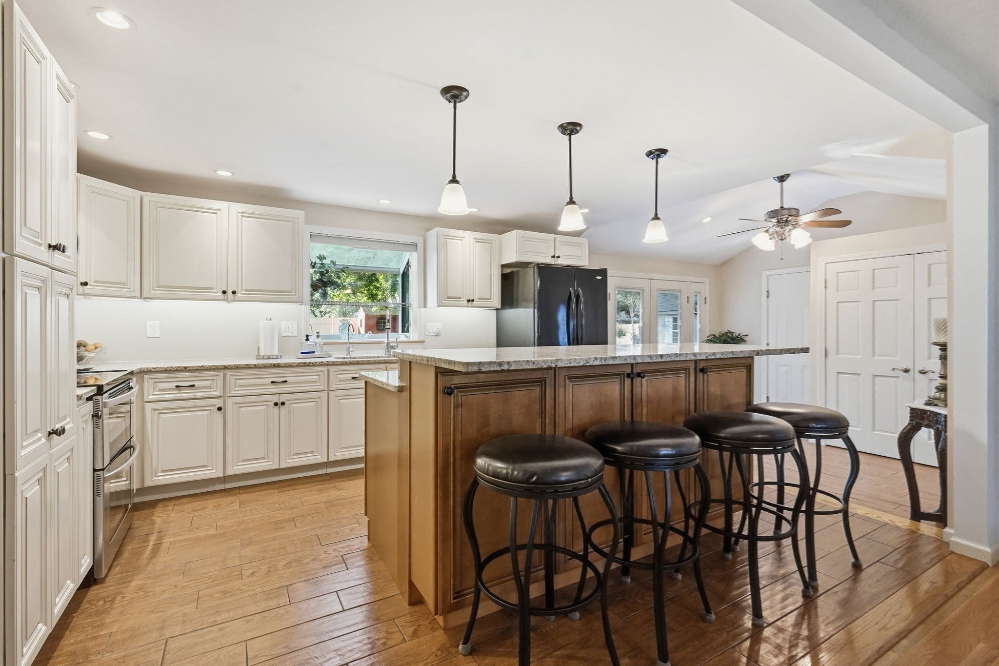 46 Country Rd, Agawam, MA Photo #6