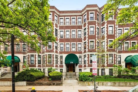 378 Riverway 8 Boston MA 02115