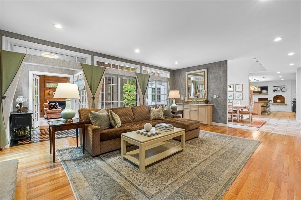 130 Bridle Trail Rd