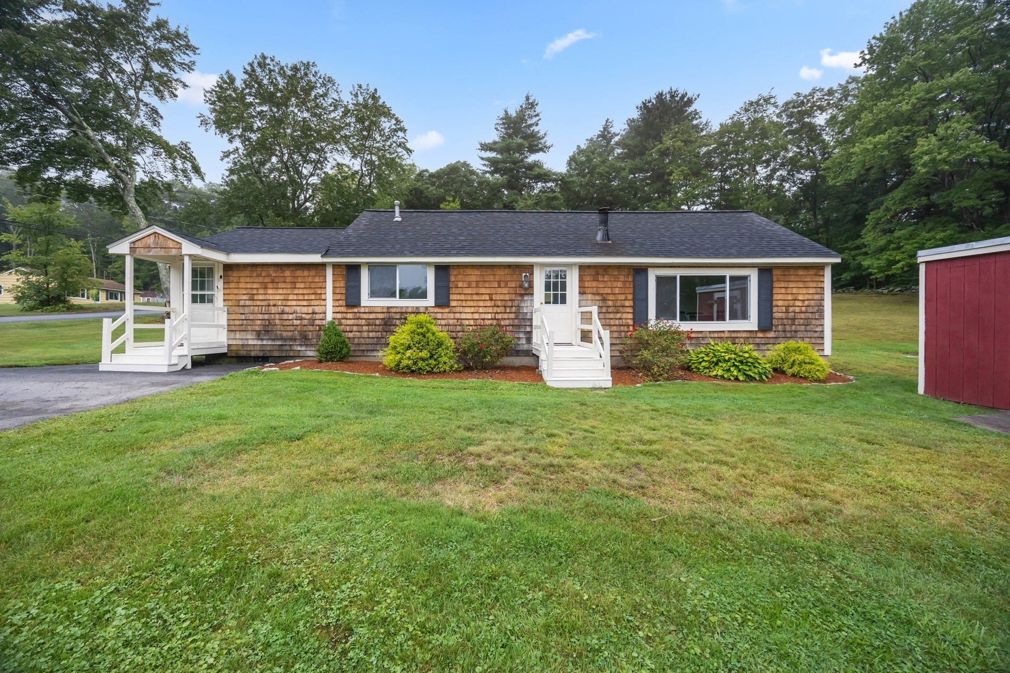 Photo of 185 Linden St, Berlin, MA