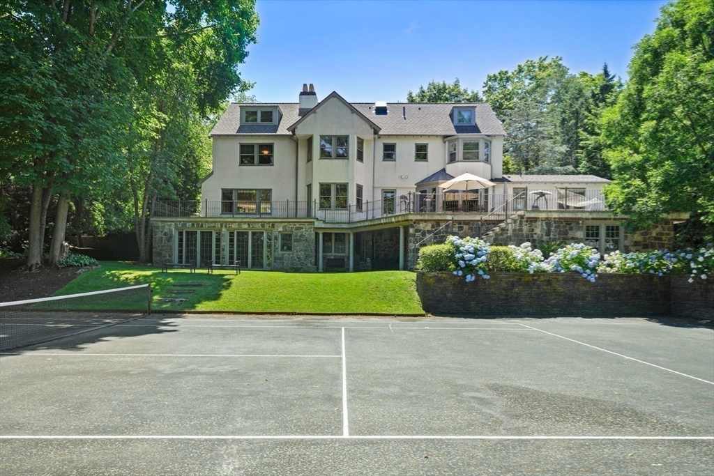 40 Heath Hill St