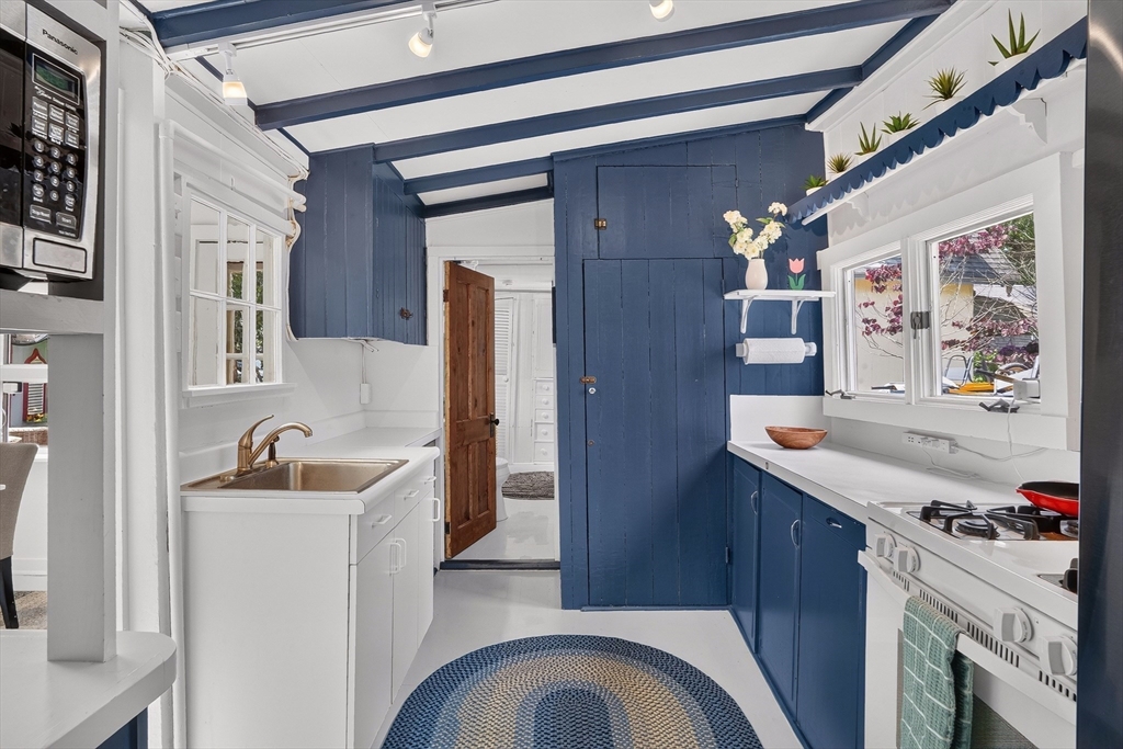 21 Butler Avenue #1, Oak Bluffs, MA, 21 Butler Avenue #1, Oak Bluffs, MA Photo #11