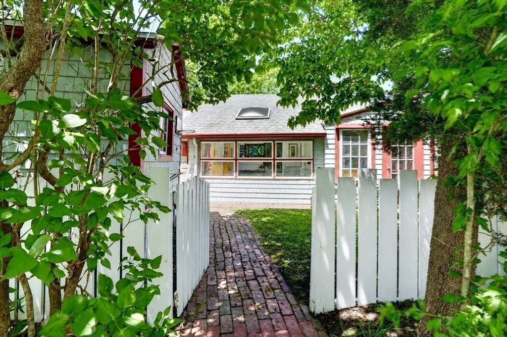 21 Butler Avenue #1, Oak Bluffs, MA, 21 Butler Avenue #1, Oak Bluffs, MA Photo #31