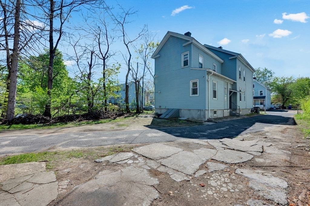 88 Tyler St