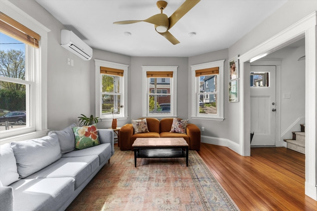 10 Crandall Street