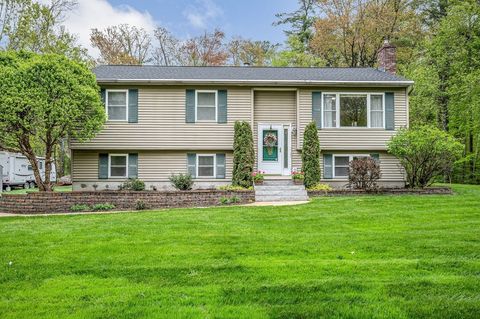 28 Hardy Londonderry NH 03053