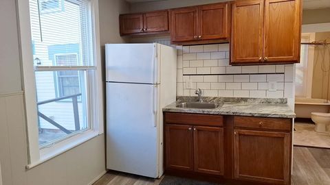 68 Centre Ave 1 Abington MA 02351