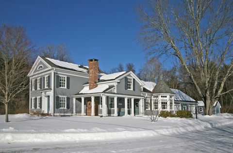 11 Cook Rd Southampton MA 01073