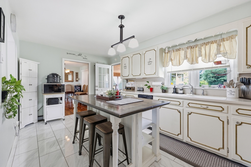 976 Tinkham Rd, Wilbraham, MA Photo #11