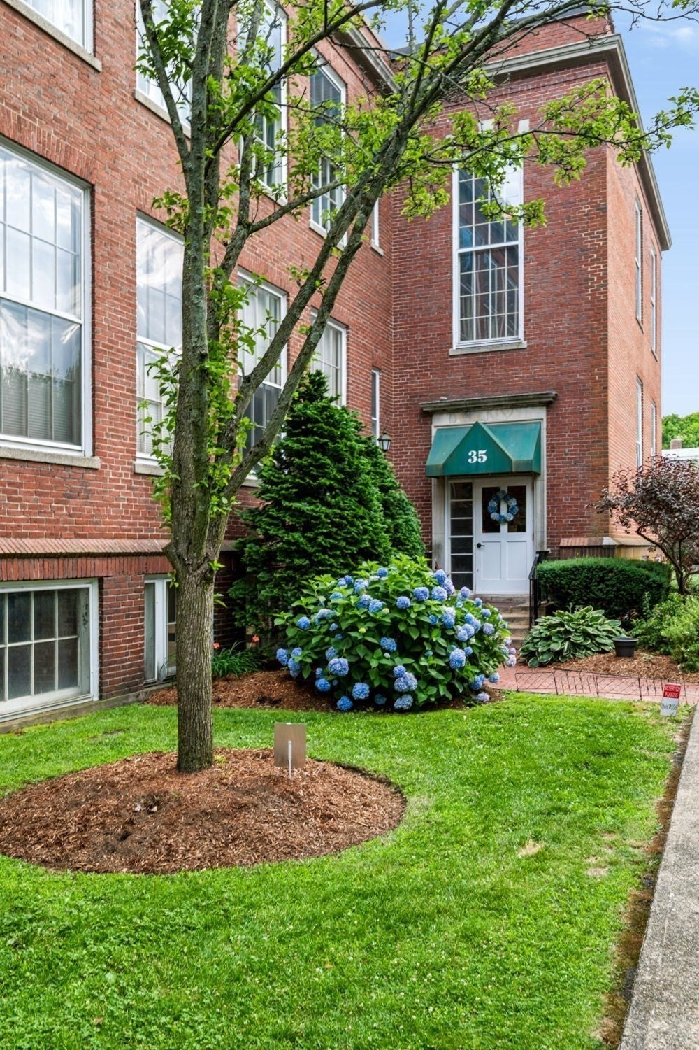 35 Flint St #205, Salem, MA Photo #34