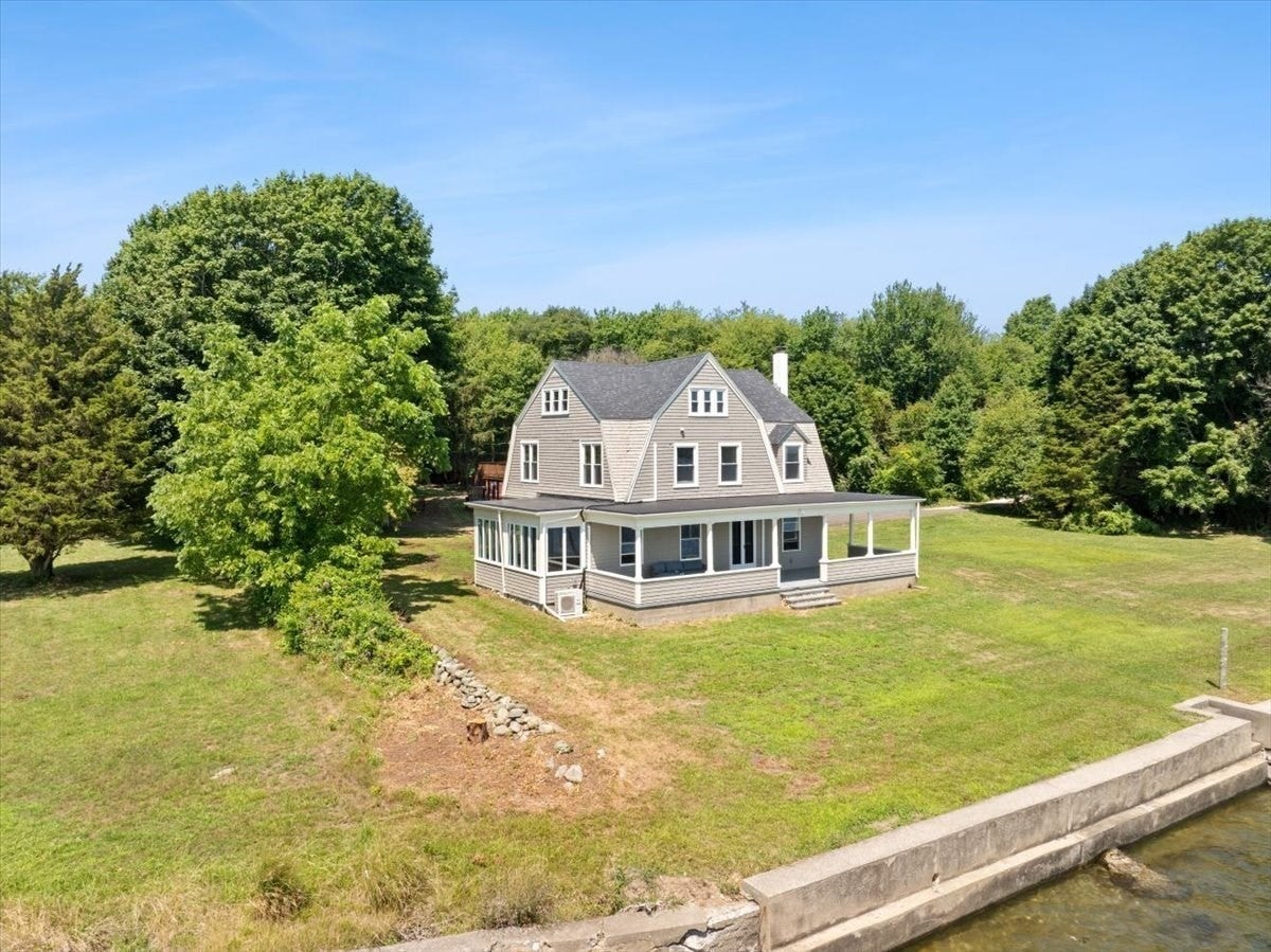1366 Gardners Neck Rd