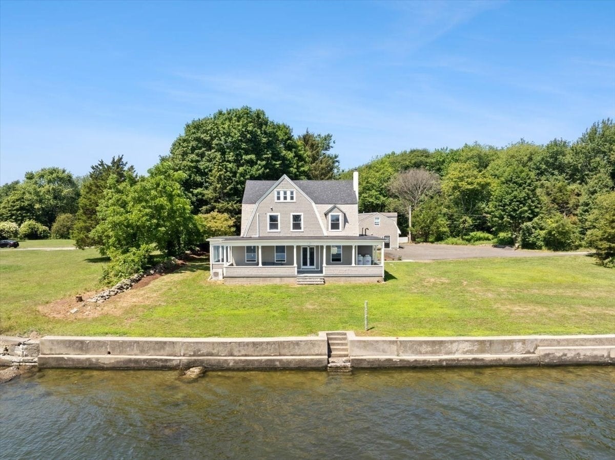 1366 Gardners Neck Rd