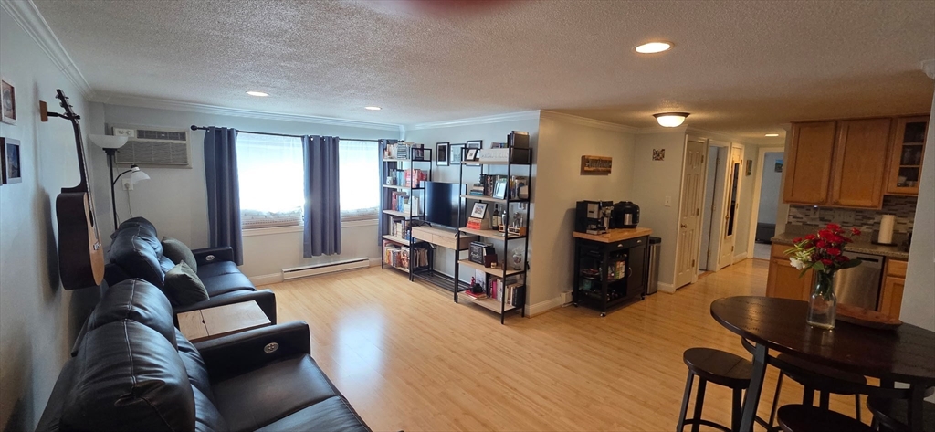 558 Main St 1D