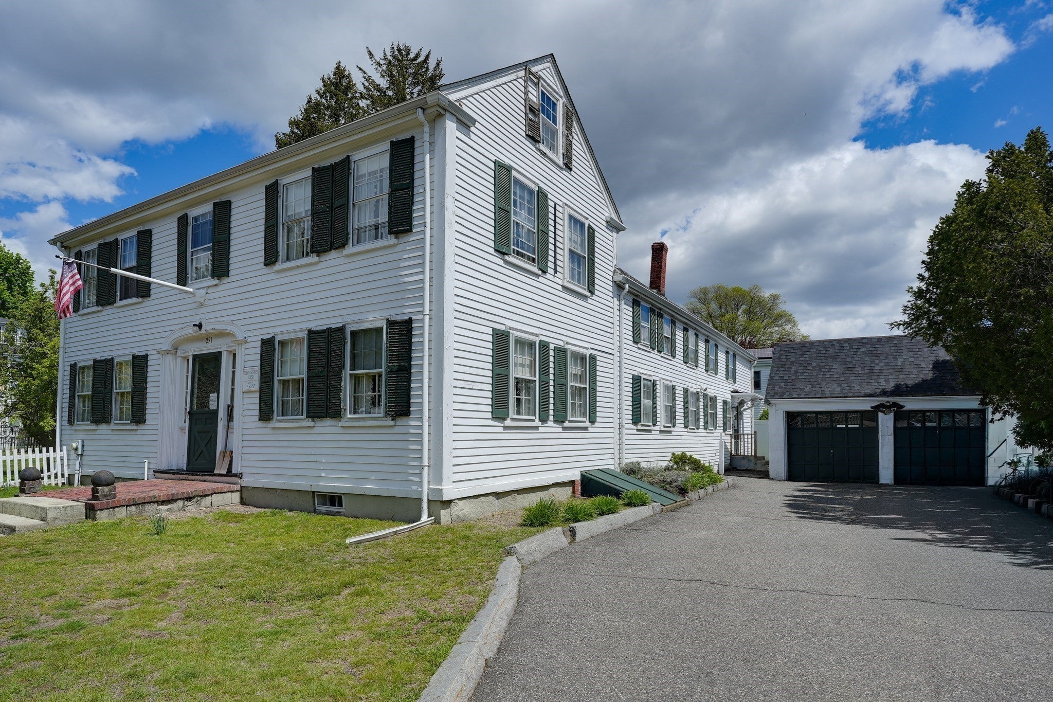291 Brighton St