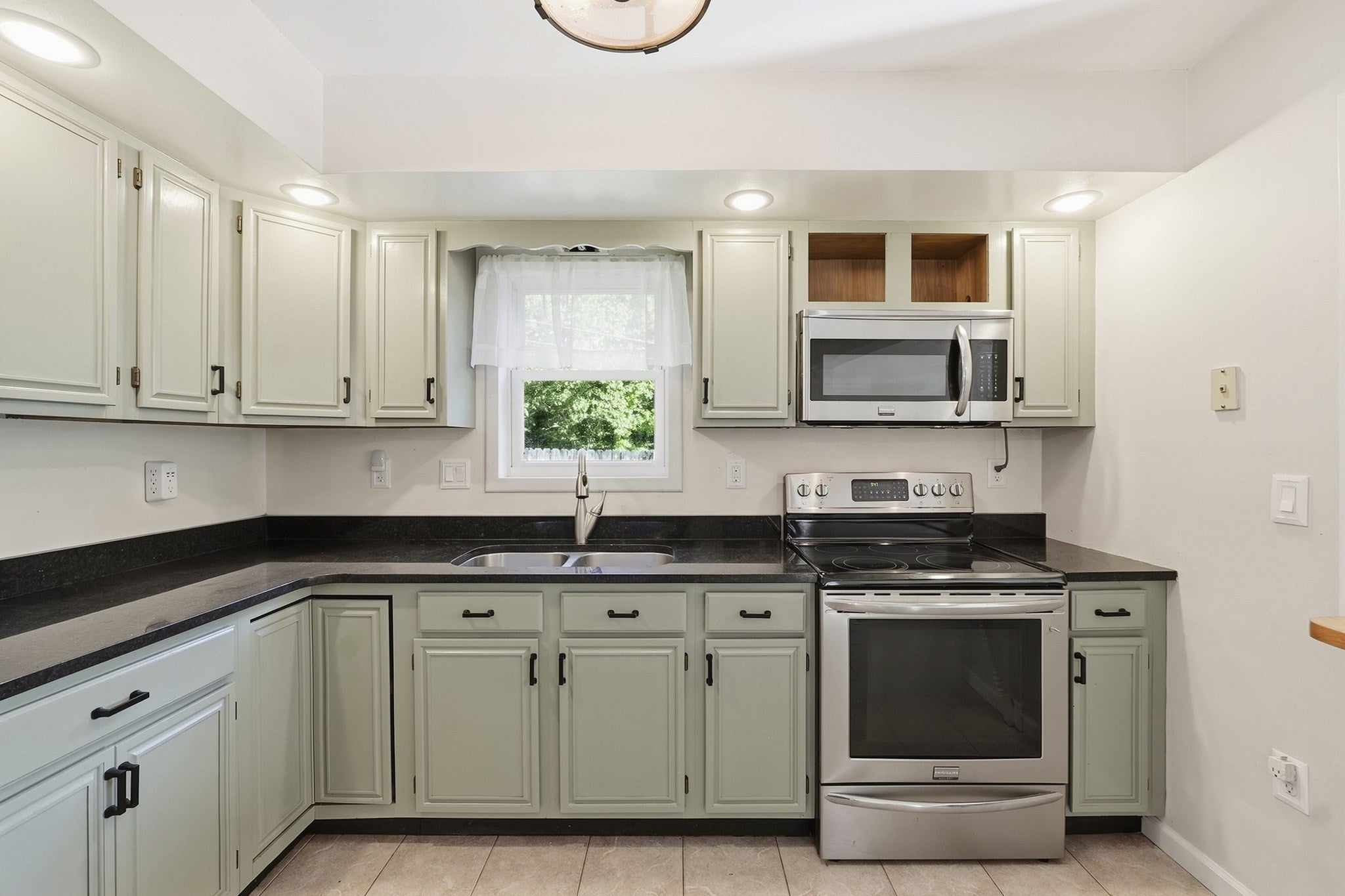 200 Wilbraham Rd, Monson, MA, 200 Wilbraham Rd, Monson, MA Photo #10