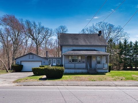 Photo of 504 Russells Mills Rd, Dartmouth, MA 02748 (MLS # 73506255)