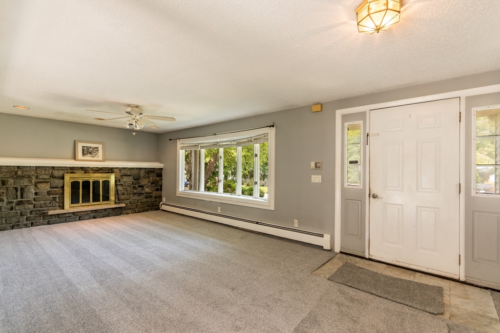 49 Broken Bow Ln