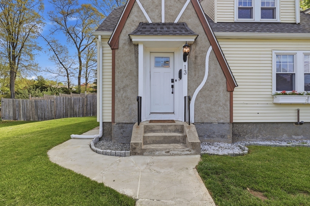 13 Marilyn Drive, Auburn, MA Photo #35