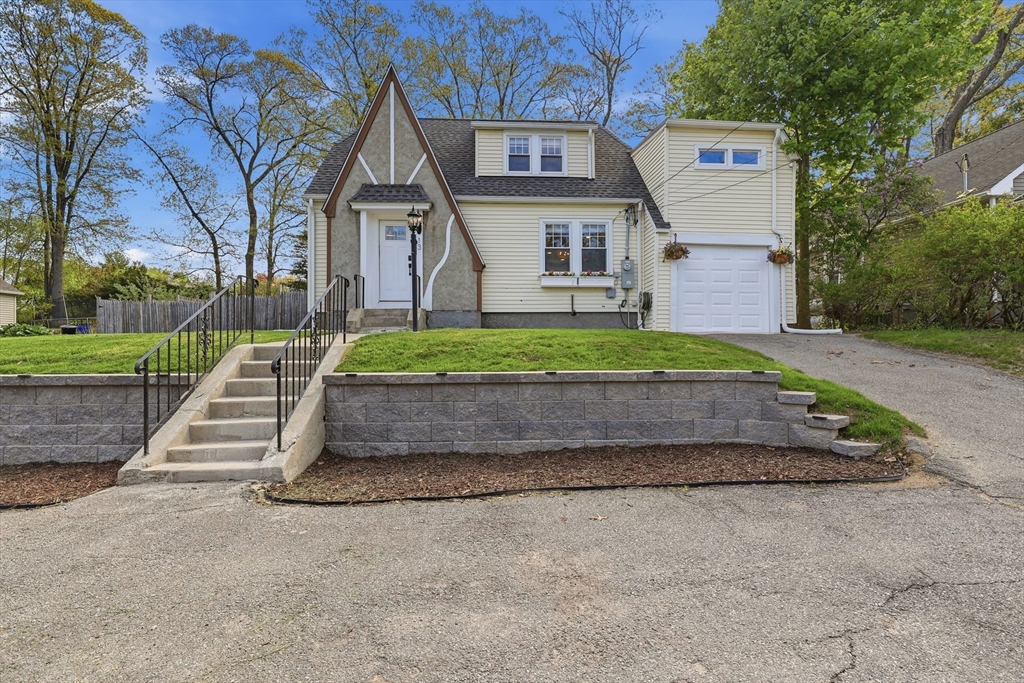 13 Marilyn Drive, Auburn, MA Photo #1