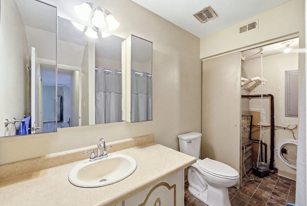 161 Nassau Dr #161, Springfield, MA Photo #14