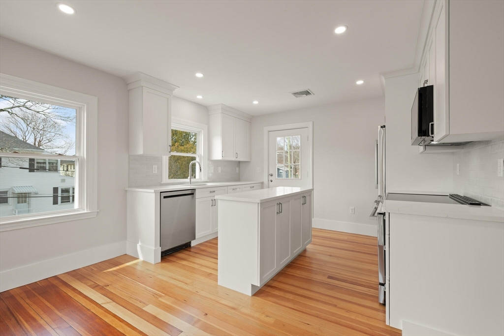 156-158 Waverley Street 156