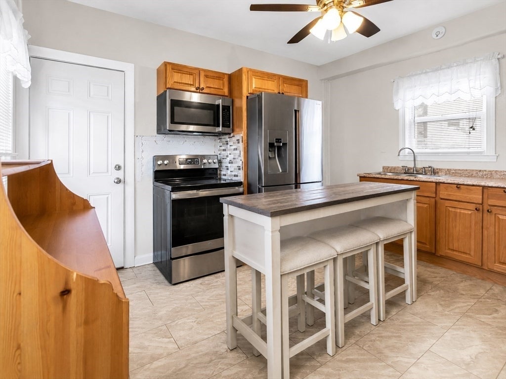 39 5th Ave, Haverhill, MA, 39 5th Ave, Haverhill, MA Photo #7