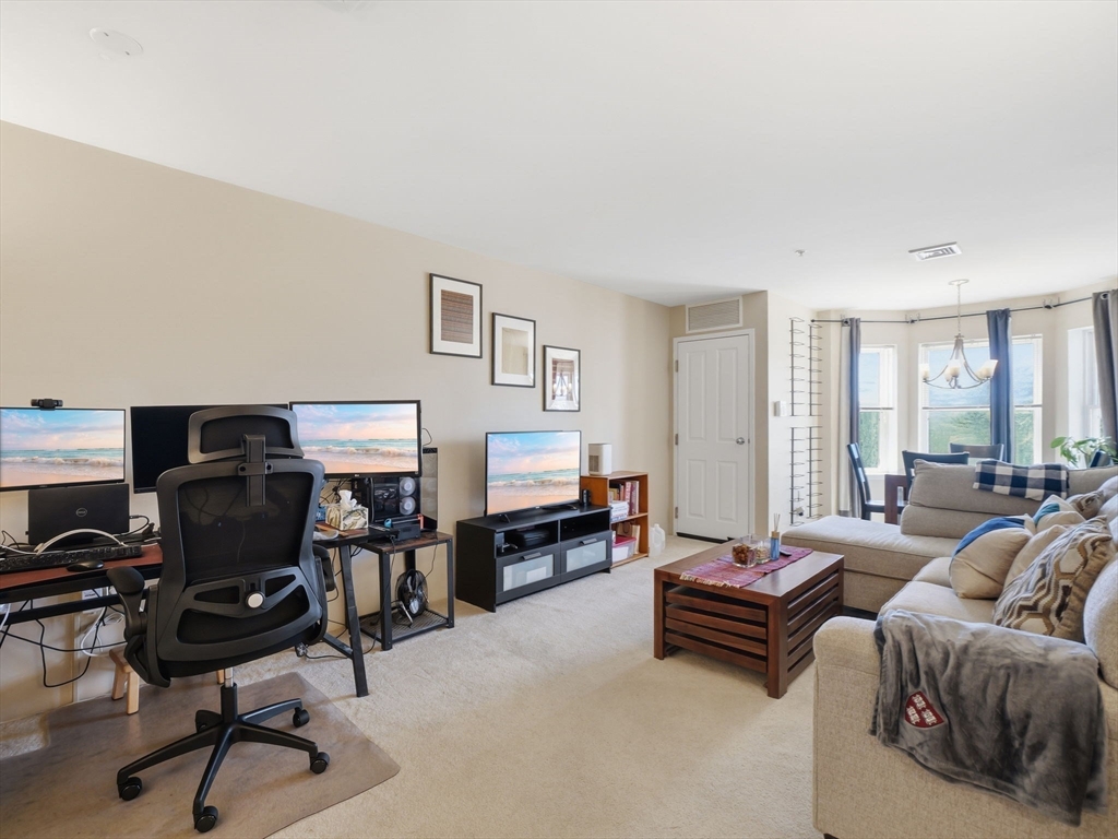 30 Franklin St 427