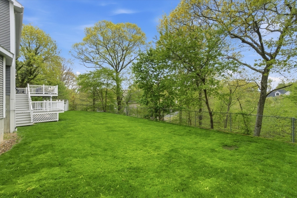 18 Oakridge DR, Saugus, MA Photo #37