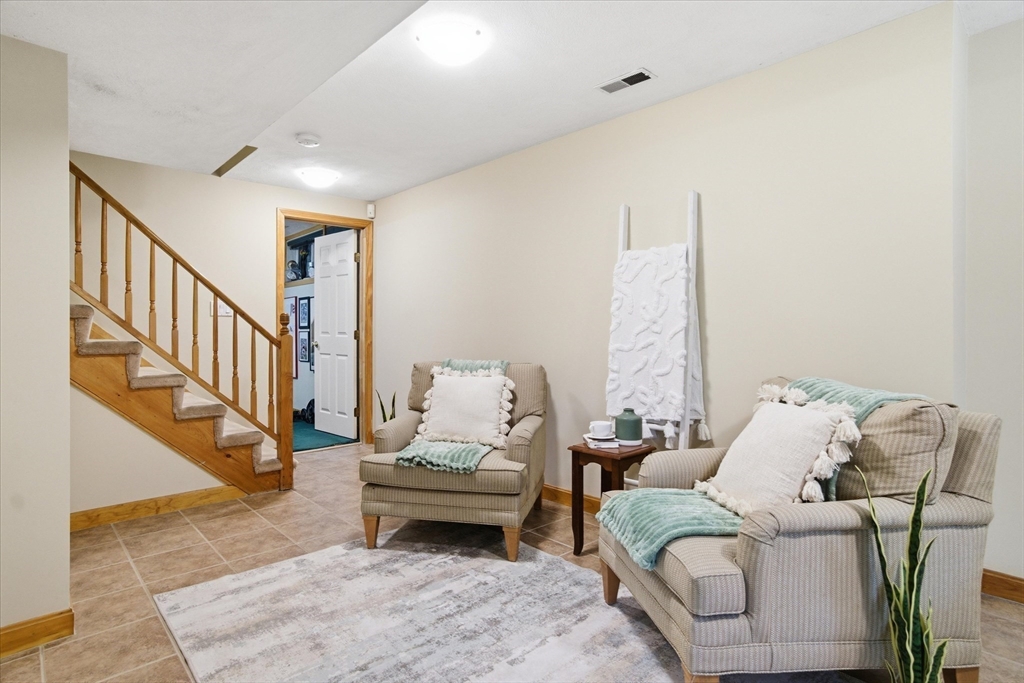 18 Oakridge DR, Saugus, MA Photo #30
