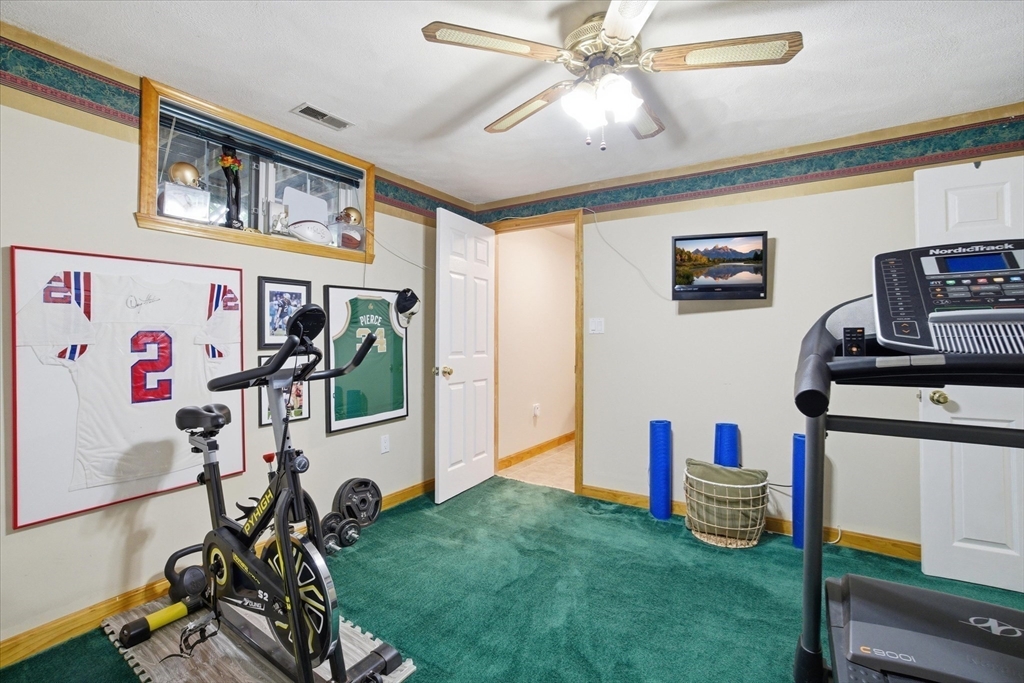 18 Oakridge DR, Saugus, MA Photo #33