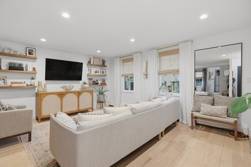 31 Olive Street 31