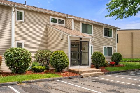 Photo of 8 Arbor Way #A, Holyoke, MA 01040 (MLS # 73519971)