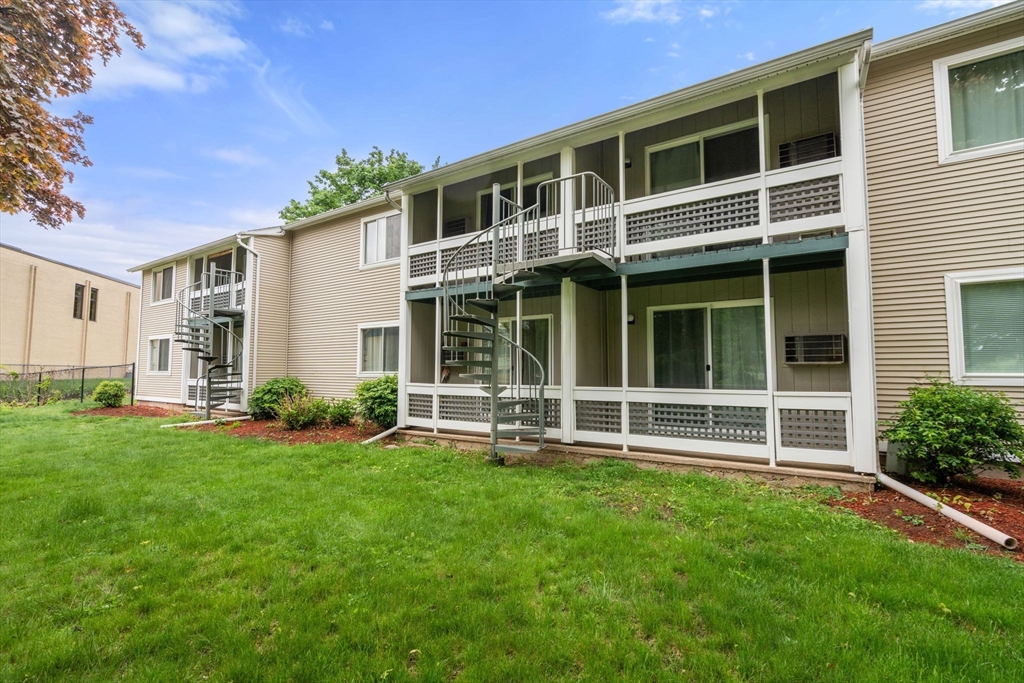 8 Arbor Way A