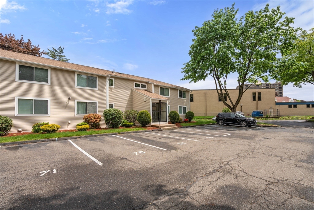 8 Arbor Way A