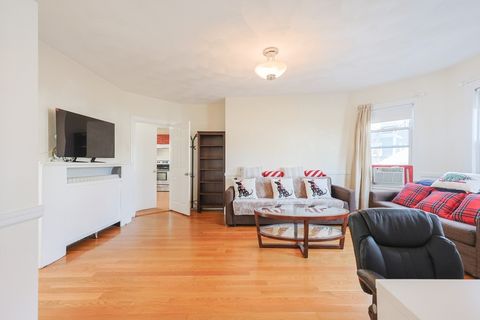 35 Miller Stile Rd Quincy MA 02169