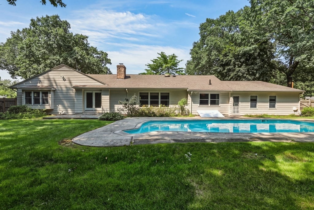 191 Pinewood Dr, Longmeadow, MA, 191 Pinewood Dr, Longmeadow, MA Photo #4